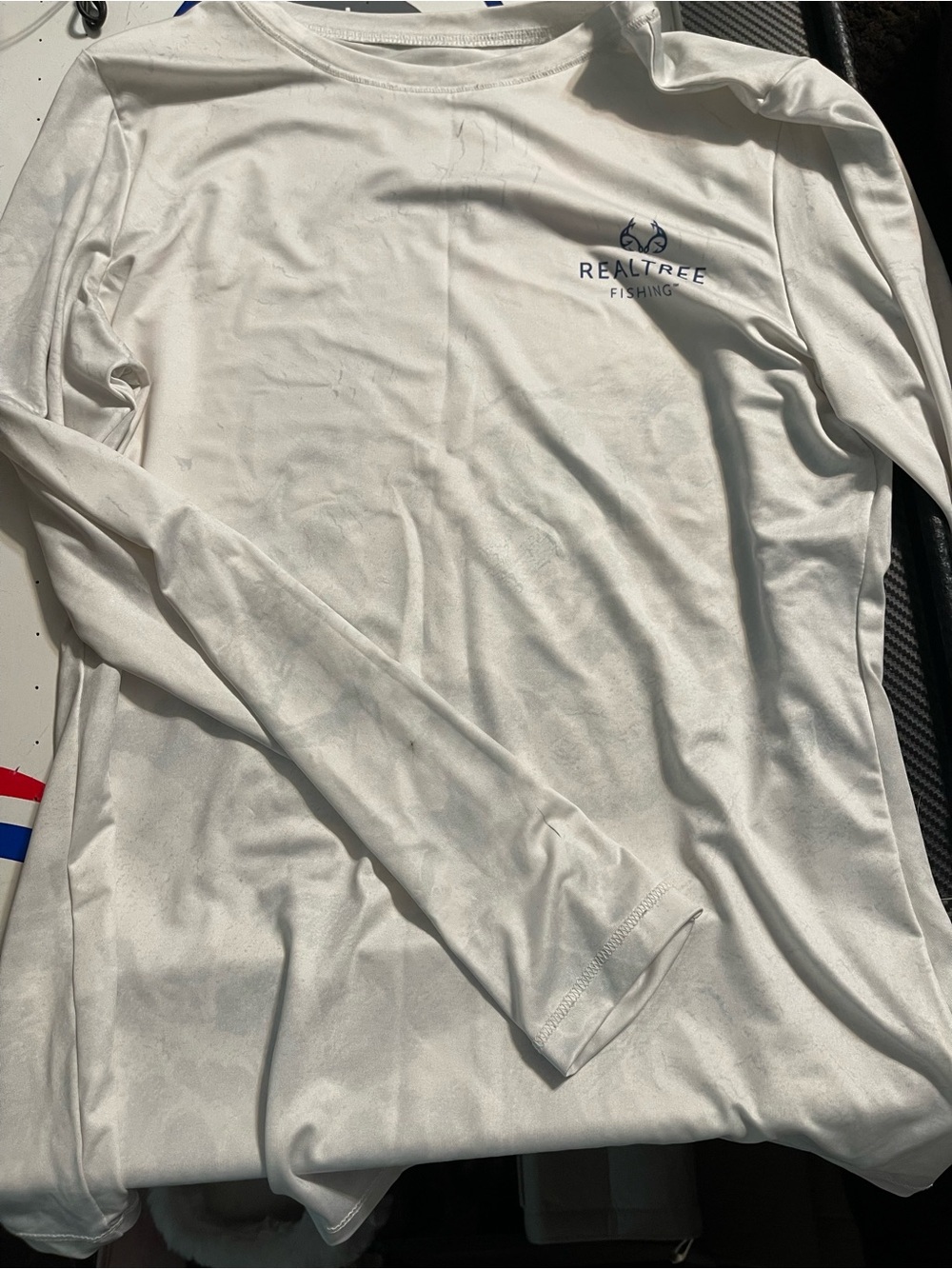 Realtree Fishing Long Sleeve Performance Tee - White